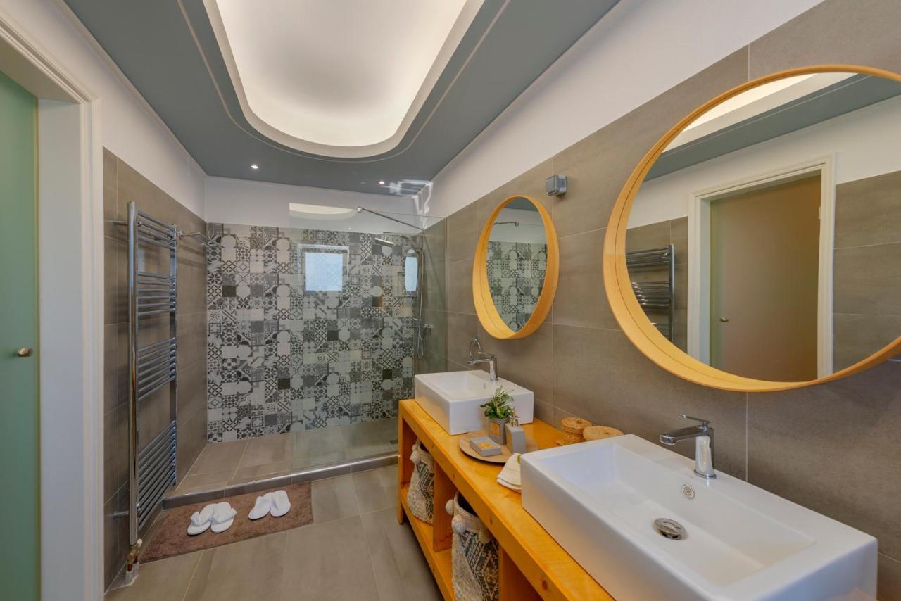 The Painters Luxurious Villa Анависсос Экстерьер фото